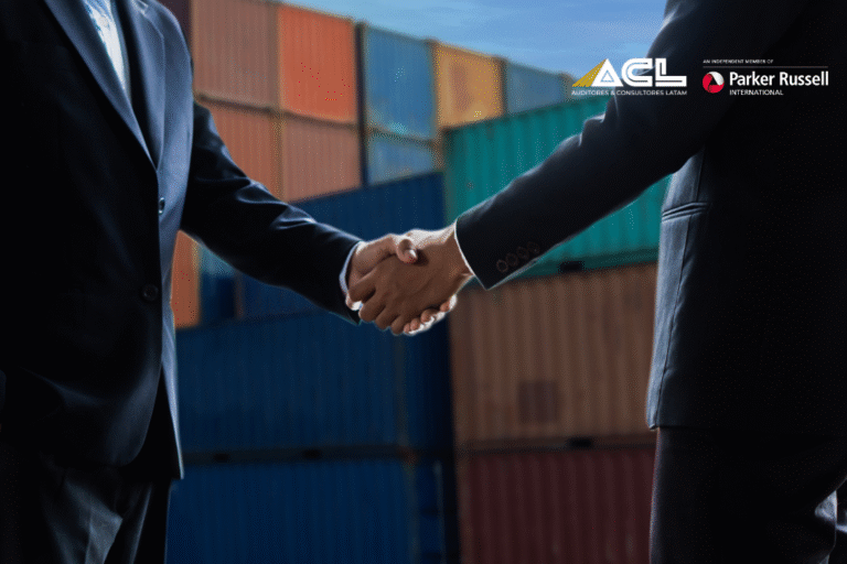 Ecuador busca cerrar acuerdo con EE. UU. para eliminar arancel del 15 % a exportaciones